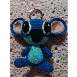 Llavero stitch en hilo crochet