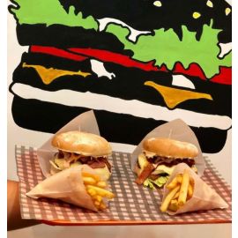 Hamburguesa con matiz a café